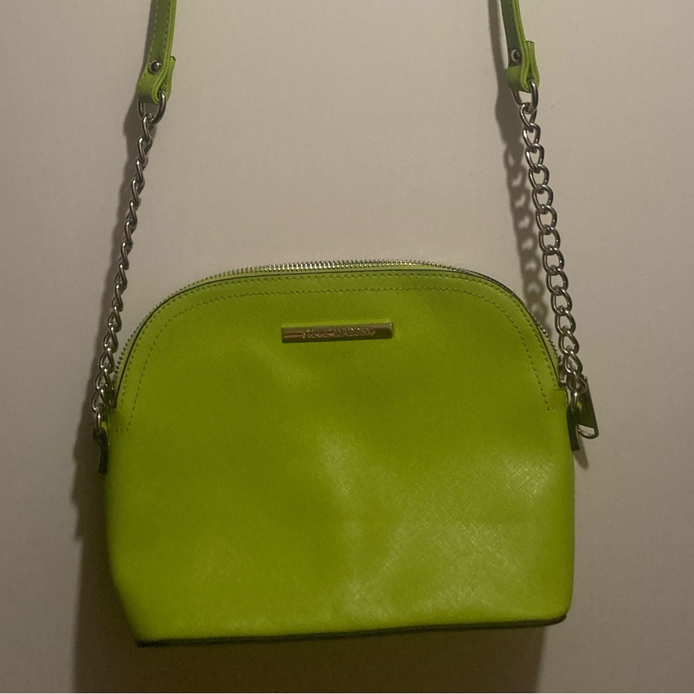 Steve Madden Vibrant Green Crossbody Bag - Picture 3 of 9